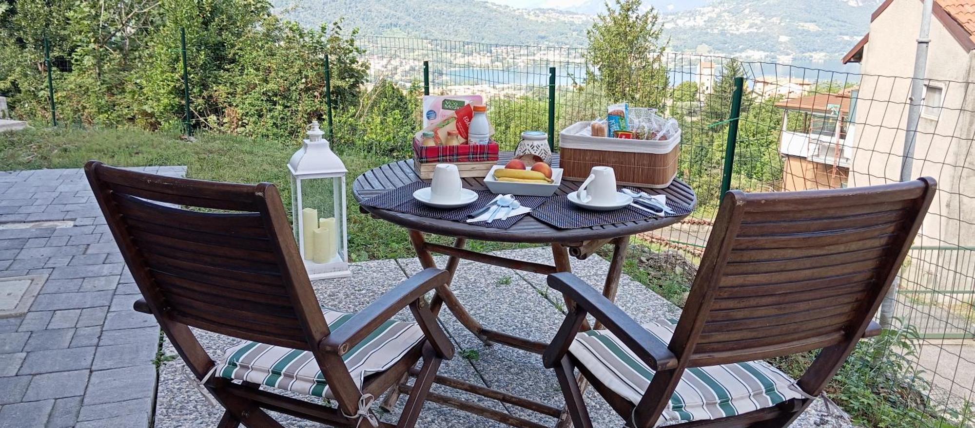 Bed and Breakfast La Dimora Dei Due Laghi Calolziocorte Exterior foto